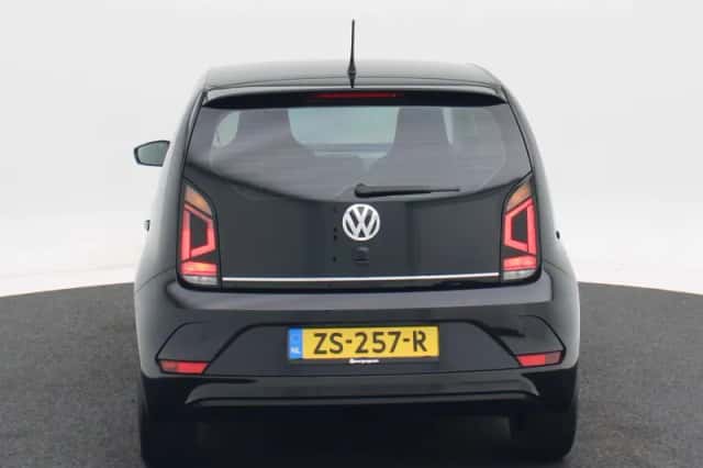 Volkswagen Up! (2019) thumbnail 6