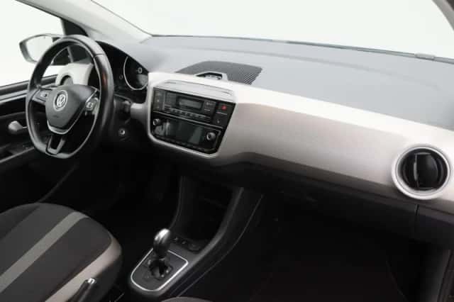 Volkswagen Up! (2019) thumbnail 8