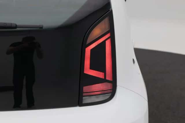 Volkswagen Up! (2020) thumbnail 14