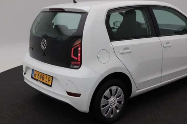 Volkswagen Up! (2020) thumbnail 15