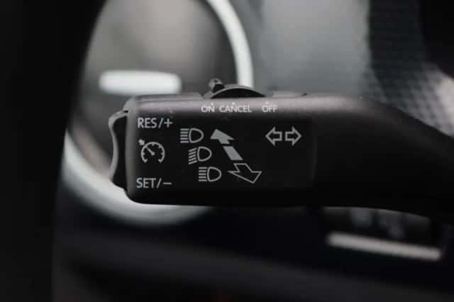 Volkswagen Up! (2020) thumbnail 20