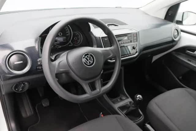 Volkswagen Up! (2020) thumbnail 3