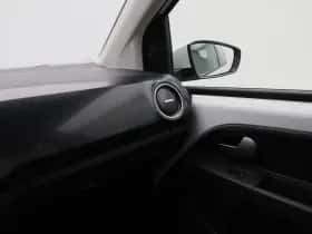 Volkswagen Up! (2020) thumbnail 22