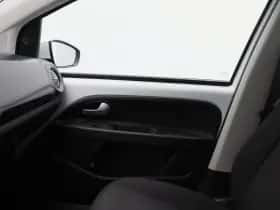 Volkswagen Up! (2020) thumbnail 23