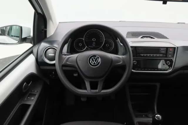 Volkswagen Up! (2020) thumbnail 26