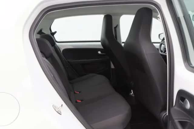 Volkswagen Up! (2020) thumbnail 27