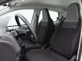 Volkswagen Up! (2020) thumbnail 5