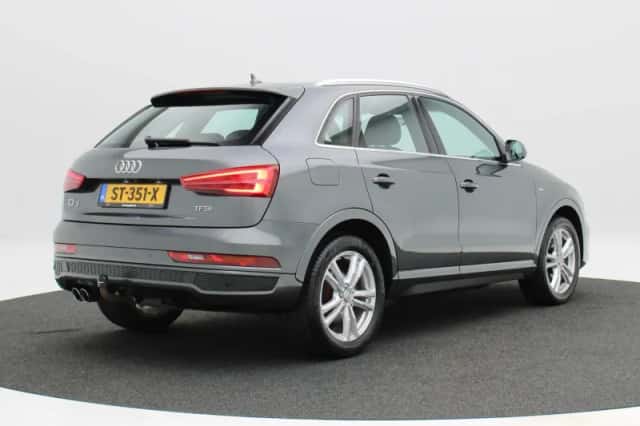 Audi Q3 (2018) thumbnail 2