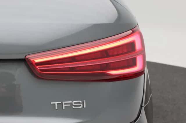 Audi Q3 (2018) thumbnail 12