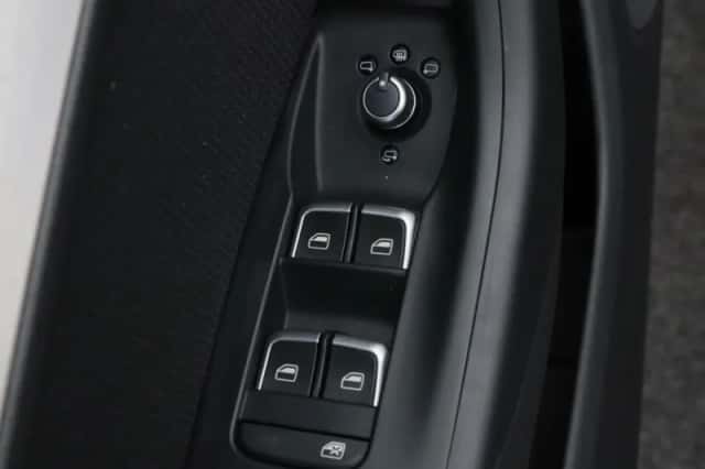 Audi Q3 (2018) thumbnail 19