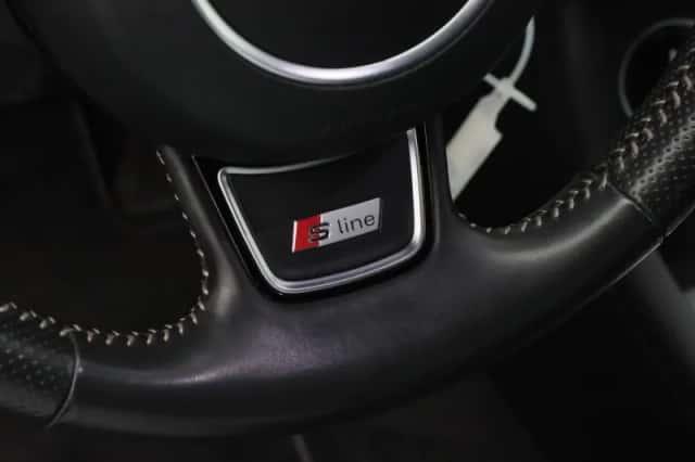Audi Q3 (2018) thumbnail 21