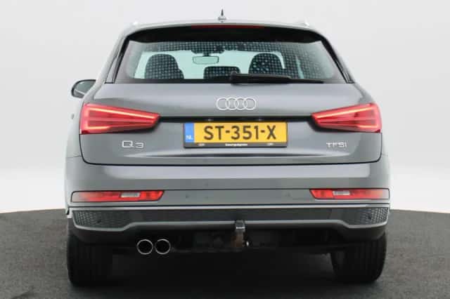 Audi Q3 (2018) thumbnail 5