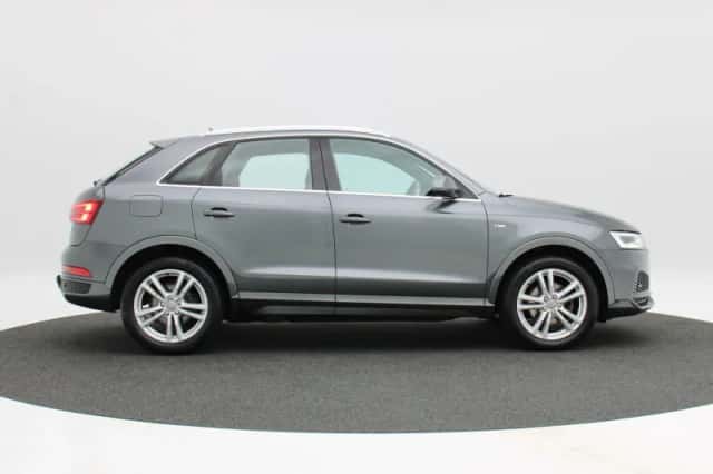 Audi Q3 (2018) thumbnail 6