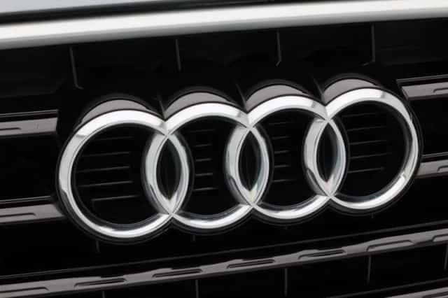 Audi Q3 (2018) thumbnail 10
