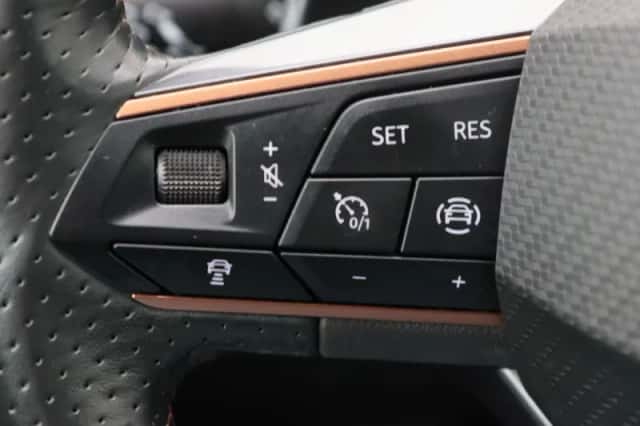 CUPRA Formentor (2023) thumbnail 23