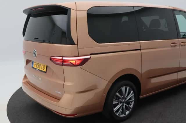 Volkswagen Multivan (2023) thumbnail 17