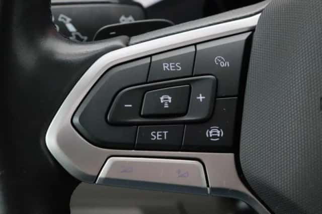 Volkswagen Multivan (2023) thumbnail 25