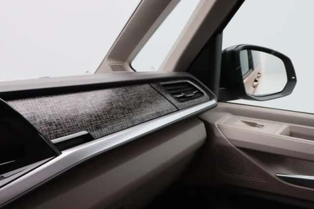 Volkswagen Multivan (2023) thumbnail 33