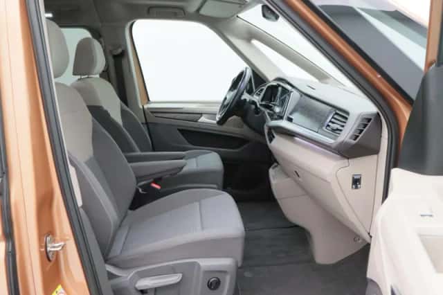Volkswagen Multivan (2023) thumbnail 40