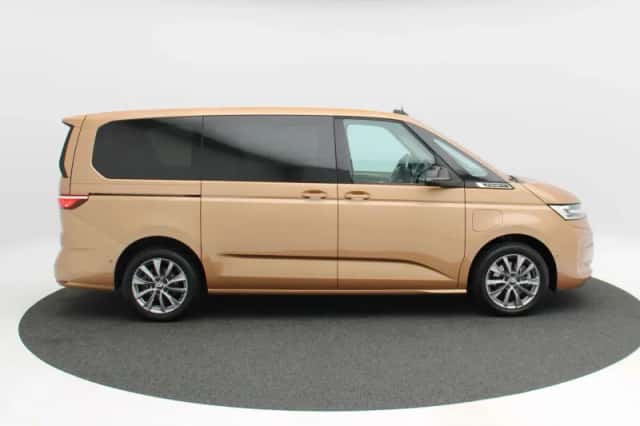 Volkswagen Multivan (2023) thumbnail 8