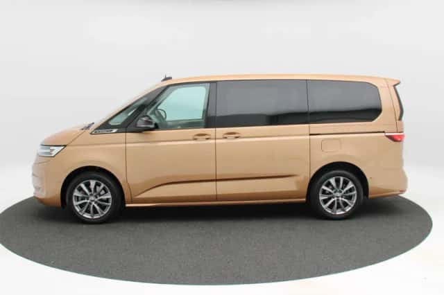 Volkswagen Multivan (2023) thumbnail 10