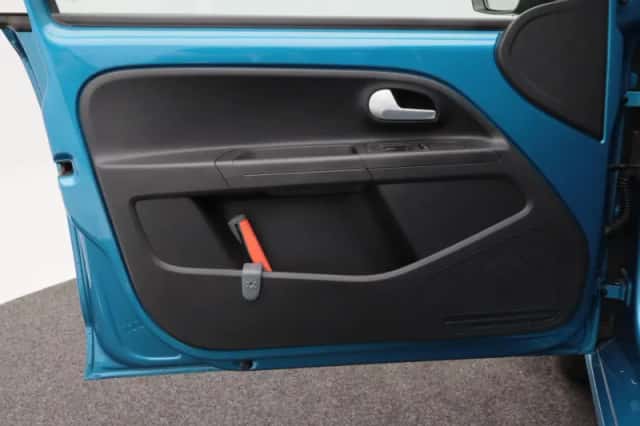 Volkswagen Up! (2021) thumbnail 15