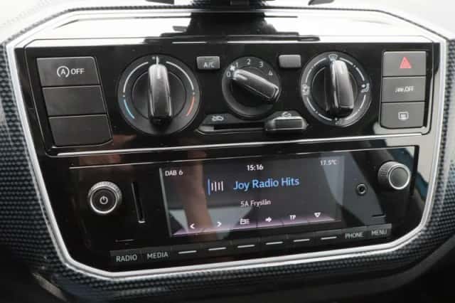Volkswagen Up! (2021) thumbnail 19