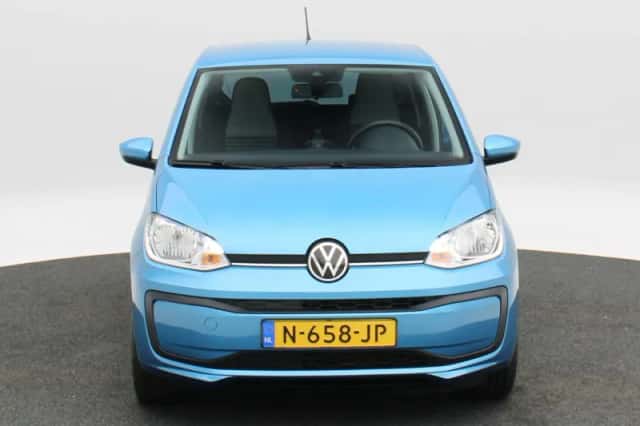 Volkswagen Up! (2021) thumbnail 4
