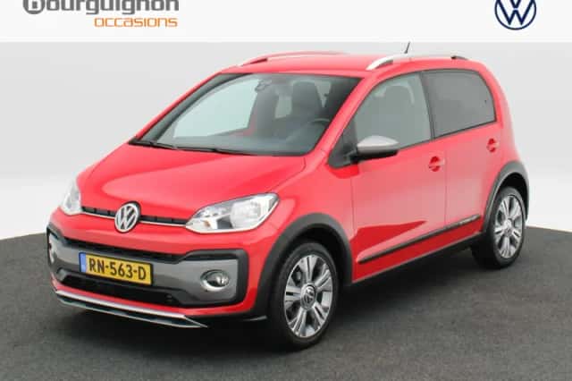 Volkswagen Up! (2018) thumbnail 1