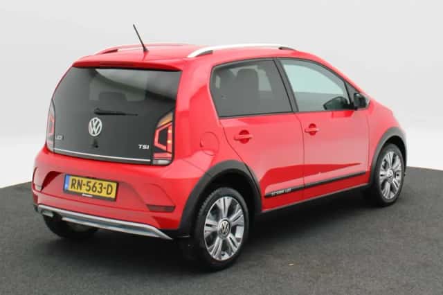Volkswagen Up! (2018) thumbnail 2