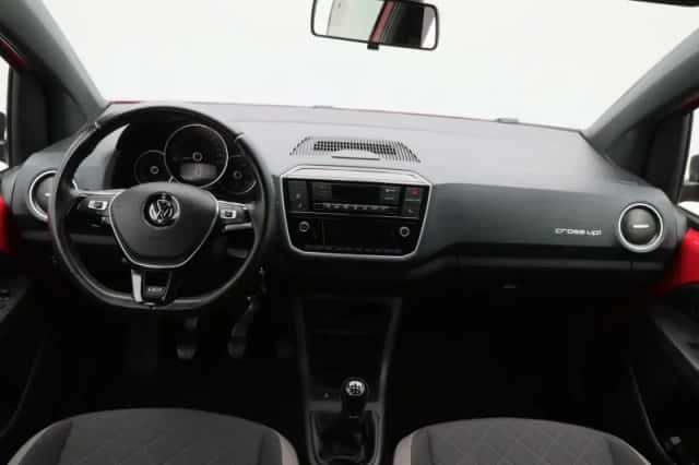 Volkswagen Up! (2018) thumbnail 11