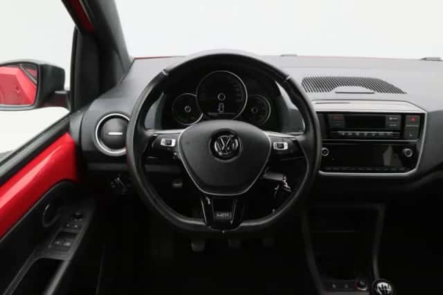 Volkswagen Up! (2018) thumbnail 12