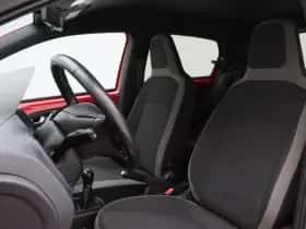 Volkswagen Up! (2018) thumbnail 18