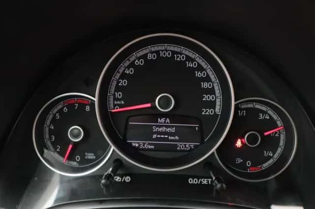 Volkswagen Up! (2018) thumbnail 20