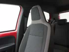 Volkswagen Up! (2018) thumbnail 27