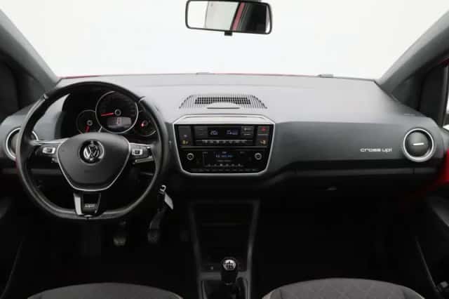 Volkswagen Up! (2018) thumbnail 28