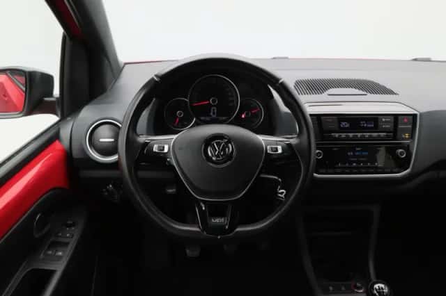 Volkswagen Up! (2018) thumbnail 29