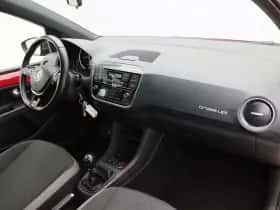 Volkswagen Up! (2018) thumbnail 31