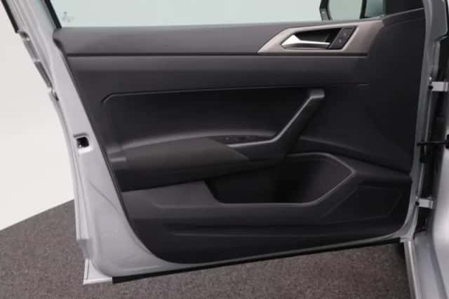Volkswagen Polo (2021) thumbnail 16