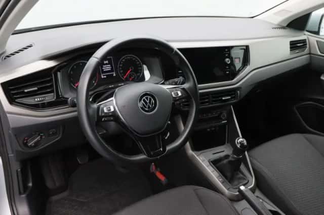 Volkswagen Polo (2021) thumbnail 3
