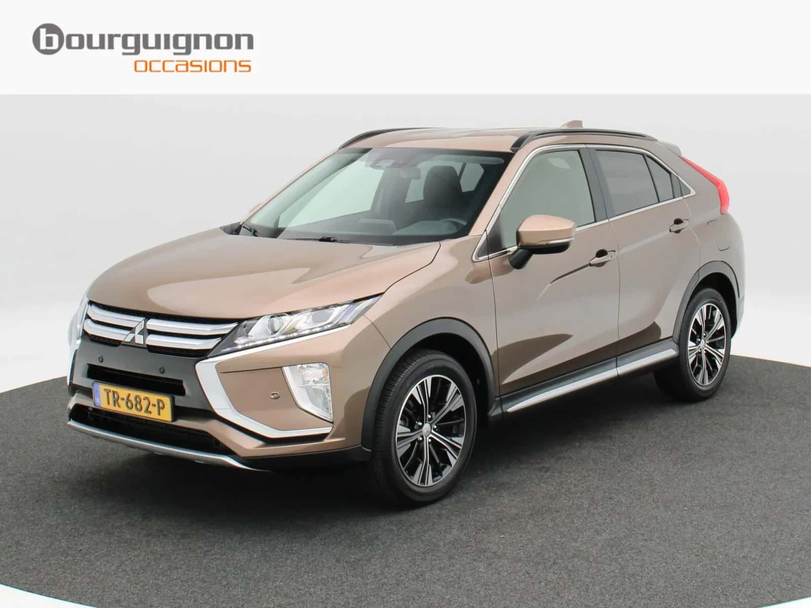 Mitsubishi Eclipse Cross (2018) — foto 1