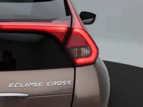 Mitsubishi Eclipse Cross (2018) thumbnail 12