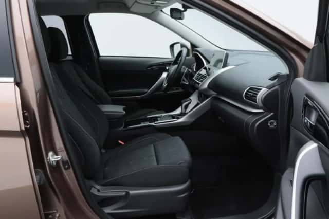 Mitsubishi Eclipse Cross (2018) thumbnail 35