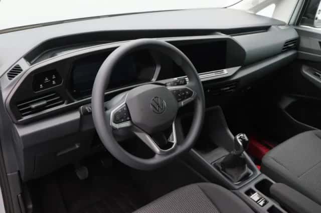 Volkswagen Caddy (2024) thumbnail 3