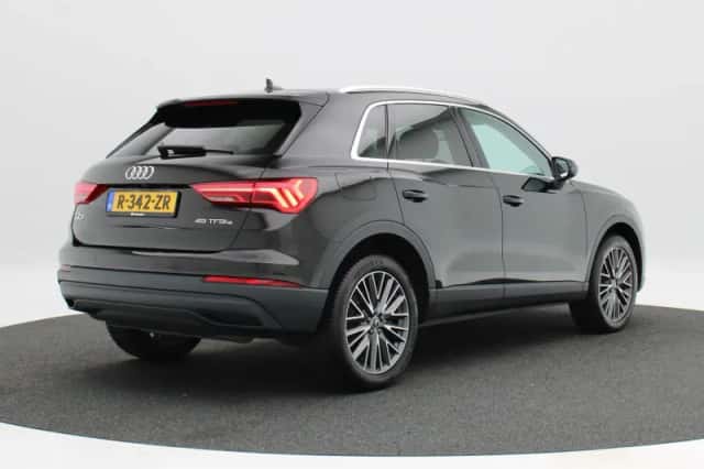 Audi Q3 (2023) thumbnail 2