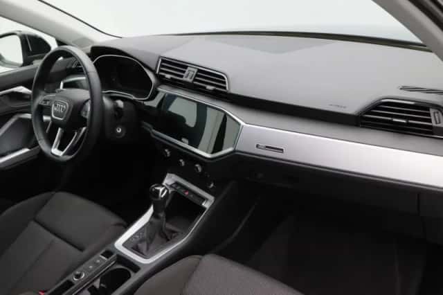 Audi Q3 (2023) thumbnail 40