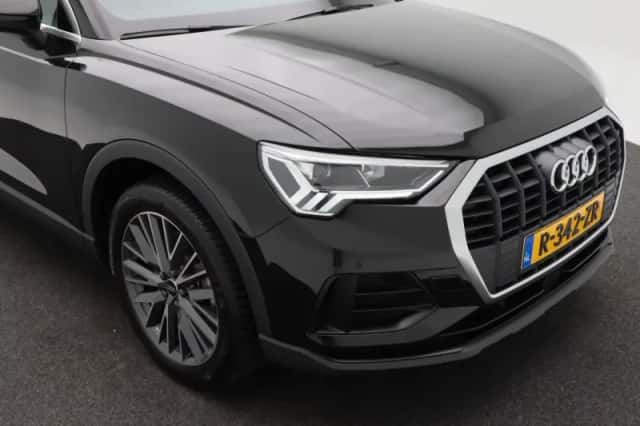 Audi Q3 (2023) thumbnail 10