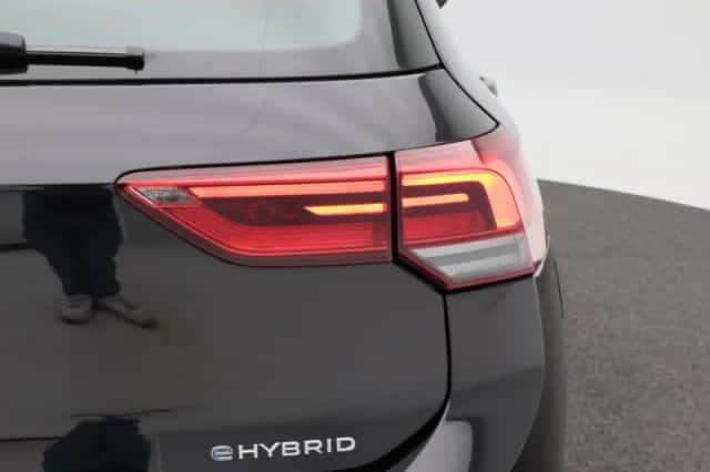 Volkswagen Golf (2023) thumbnail 11