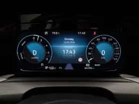 Volkswagen Golf (2023) thumbnail 18