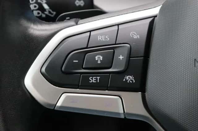 Volkswagen Golf (2023) thumbnail 19